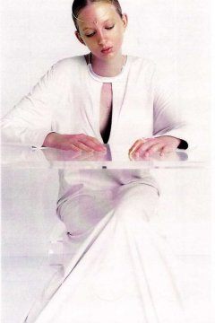23-vogue_aust_march2000p114