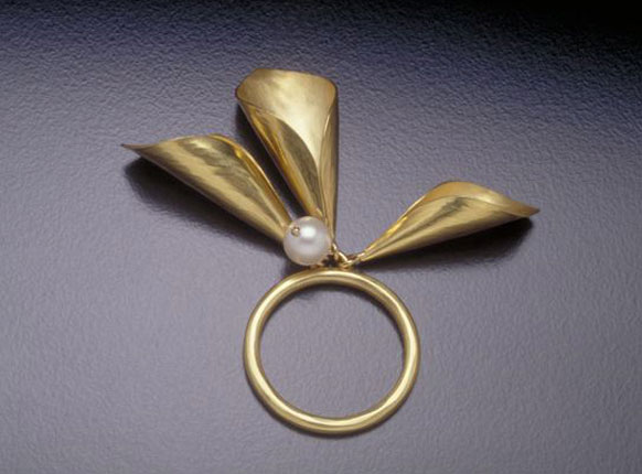 Pearl Petal Ring
