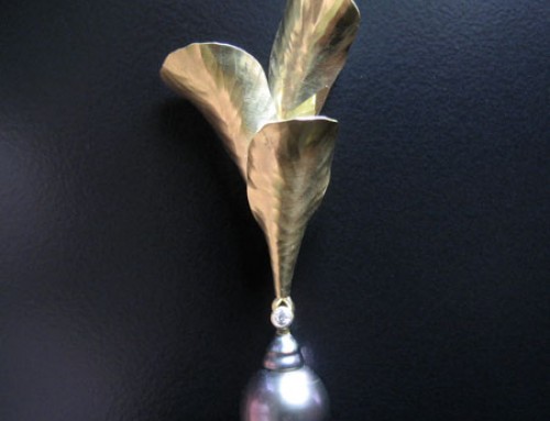 Mistletoe Pin/Pendant